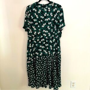 Ann Taylor green floral midi dress flutter sleeve